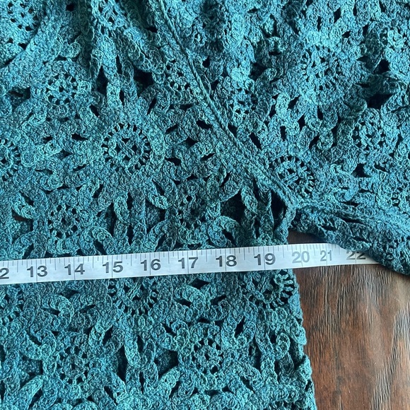 Solitaire Teal Crochet Top - Picture 9 of 10